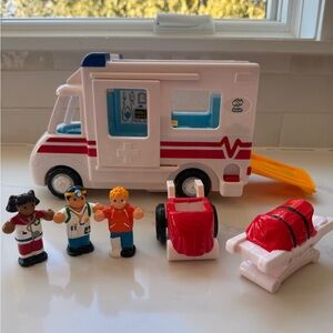 wow Ambulance Toy Set with Figures